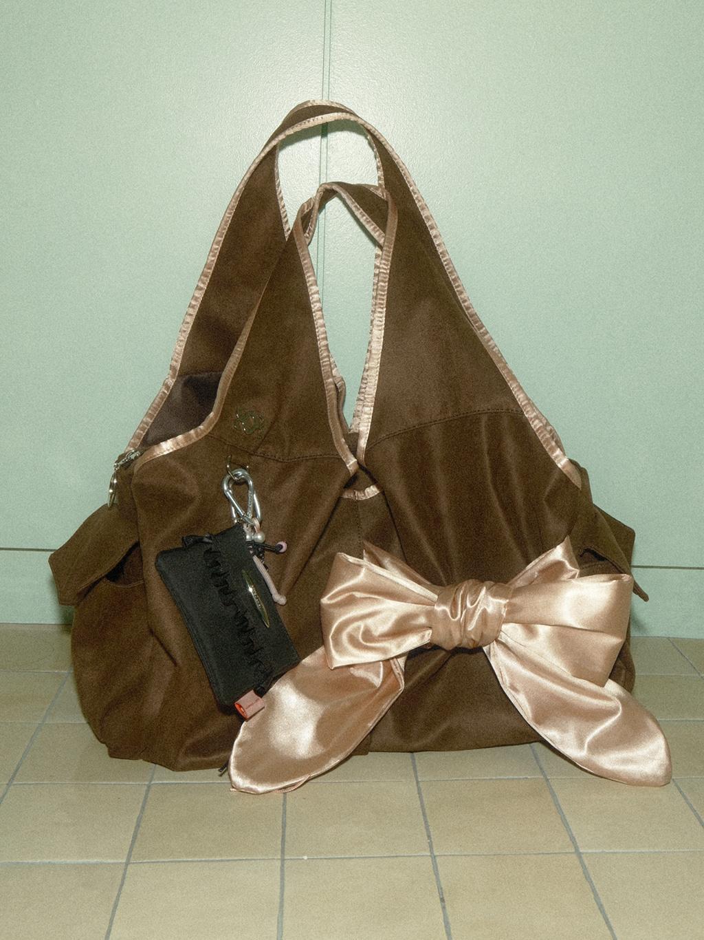 [Suede] bow shoulder bag (taupe)