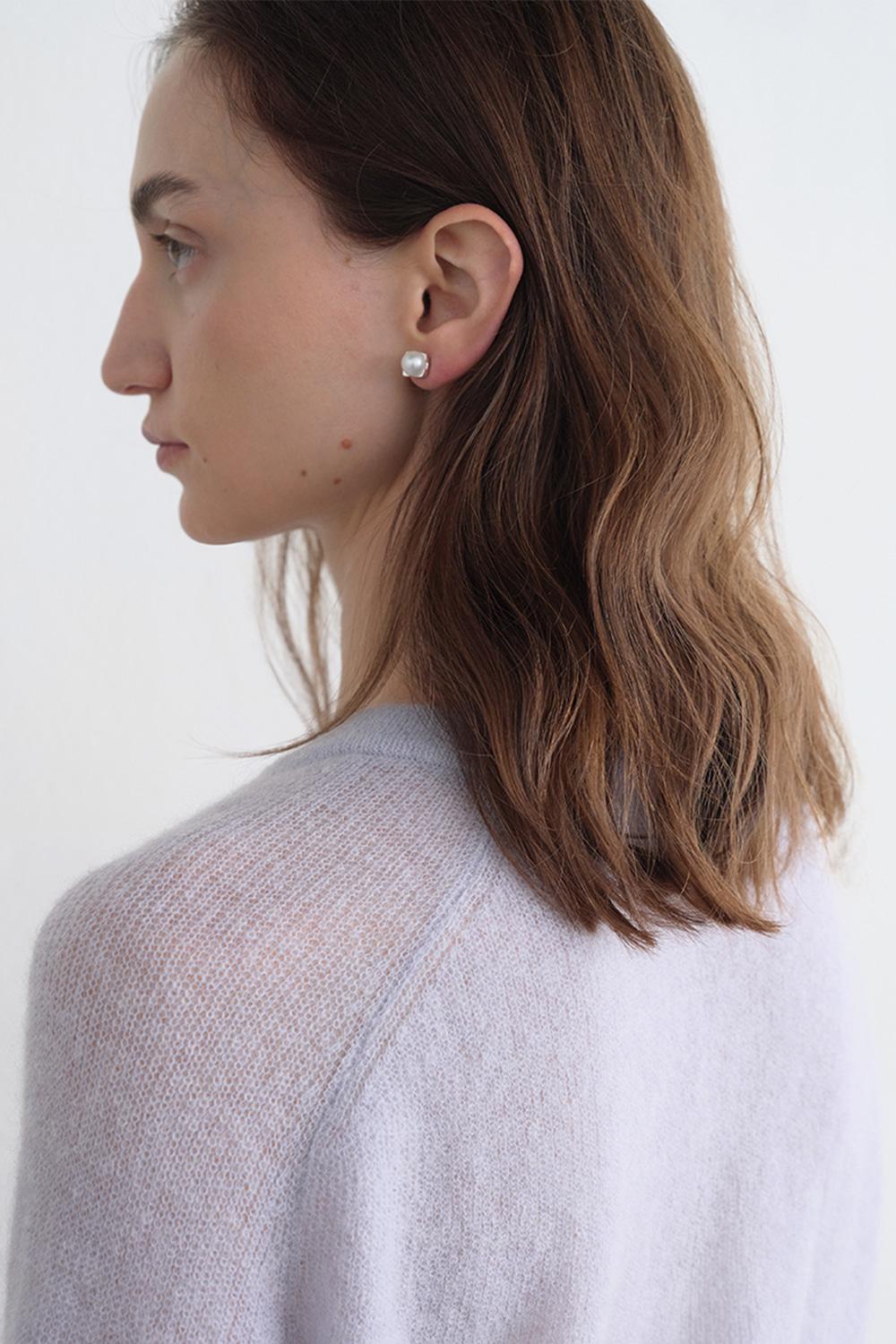 FRAME ORB EARRINGS (PEARL)