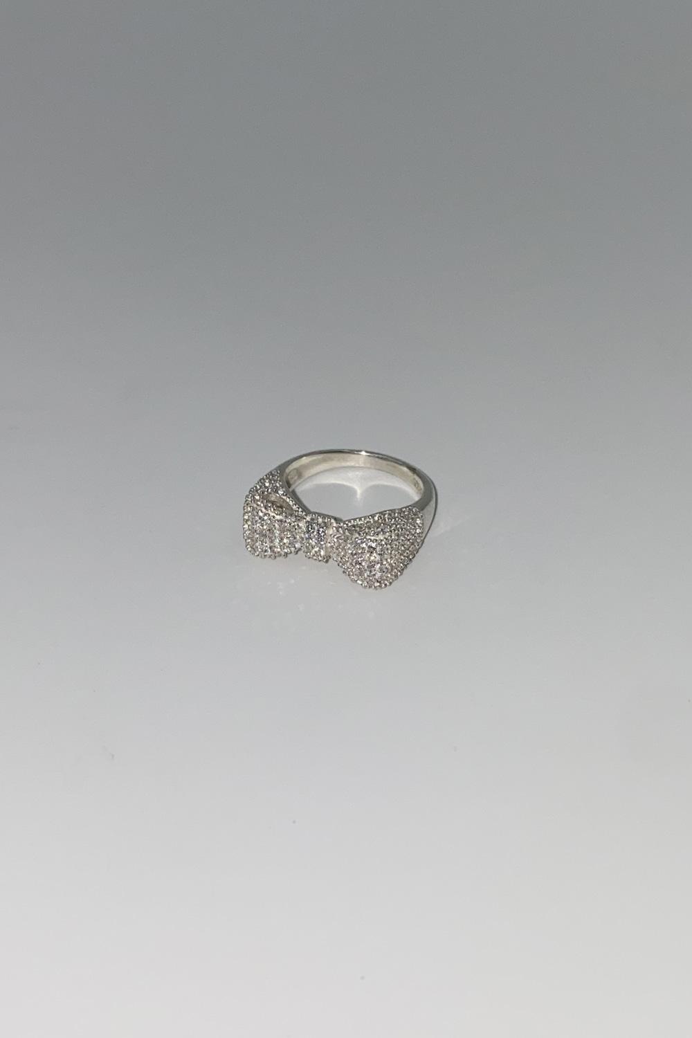 Sparkling Ribbon Ring