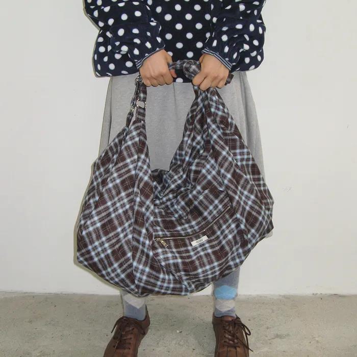 HEART ZIP POCKET 2WAY DUFFLE BAG BLUE