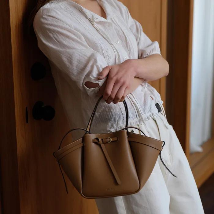 PETIT ANTHOS BAG [ALMOND - STITCH]