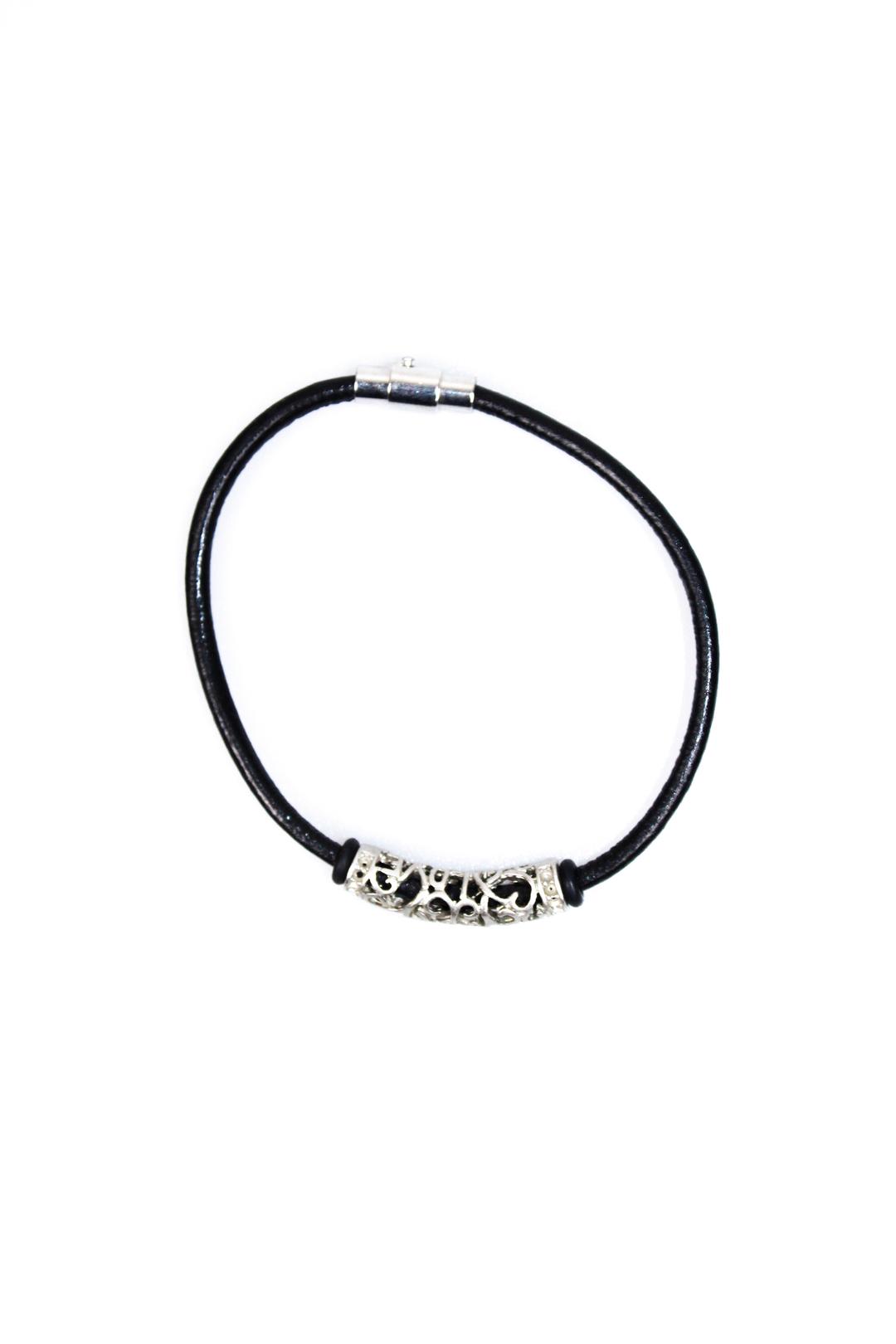 歲寒松柏 Antique leather bracelet