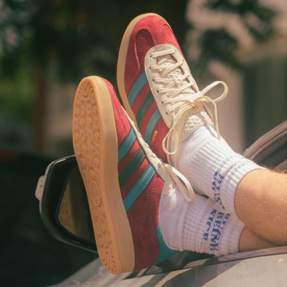 아디다스 가젤 인도어 버건디 컬리지에이트 푸시아 IG4996