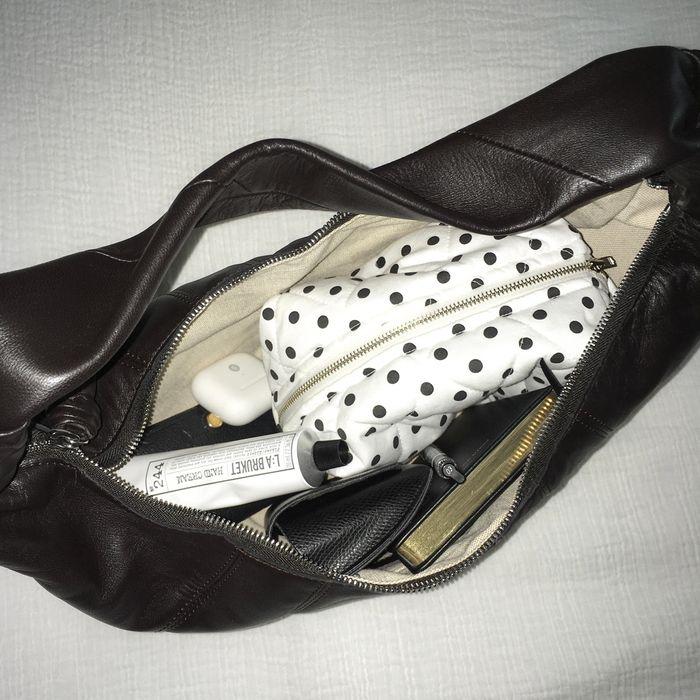 THE Pouch_Dot in White