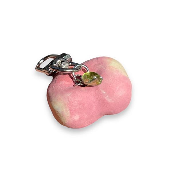 [SALE EVENT] 무광 납작복숭아 세라믹 그린 원석 키링