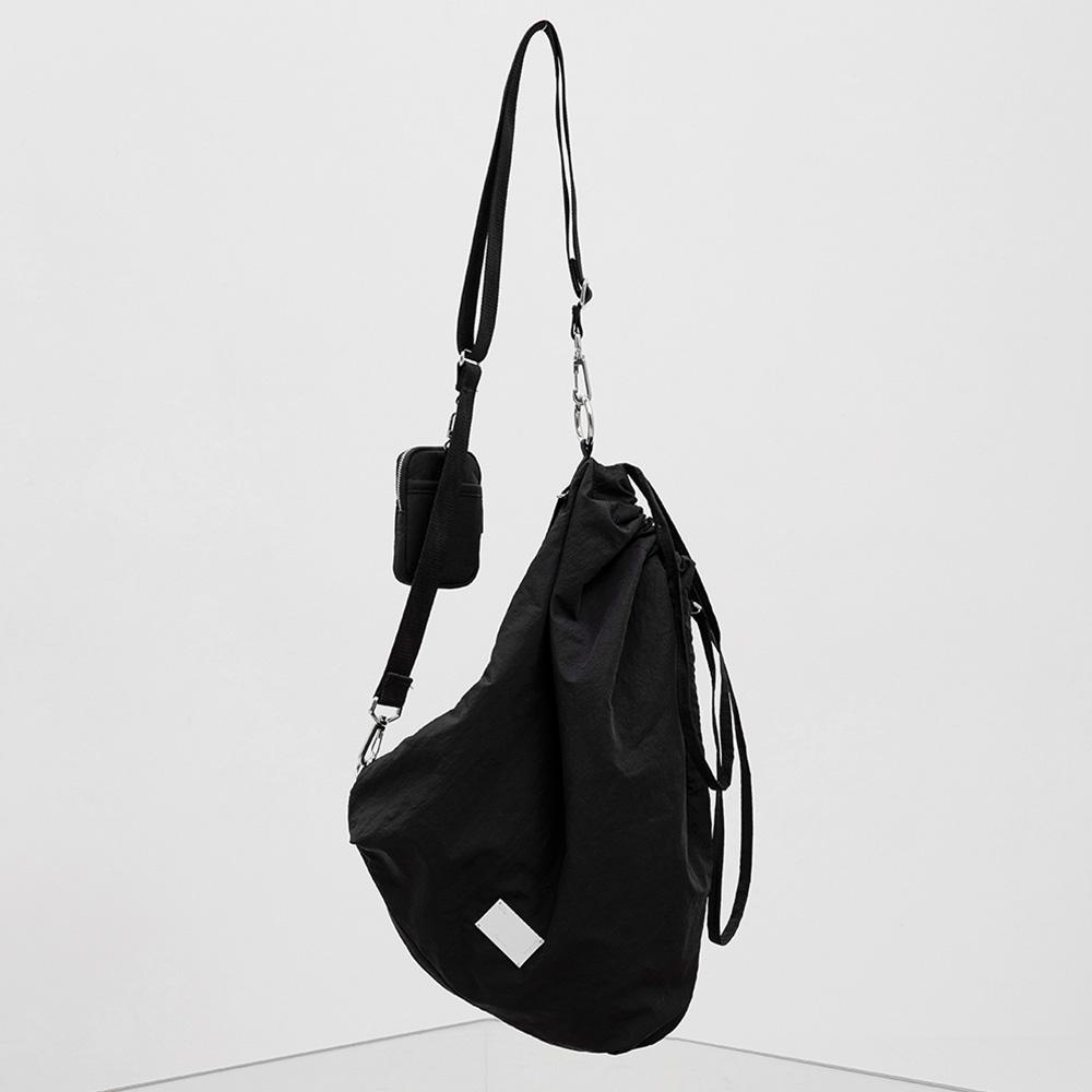 FENNEC FABRIC SLING BAG - BLACK / 페넥 가방 페브릭 슬링백-블랙