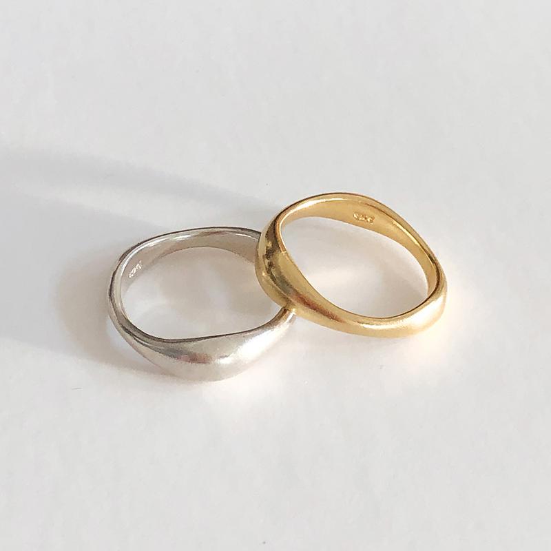 Matt wave ring