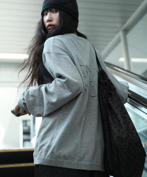 GZNT004 PMP 라인 아플리케 헨리넥 니트 (HEATHER GRAY)