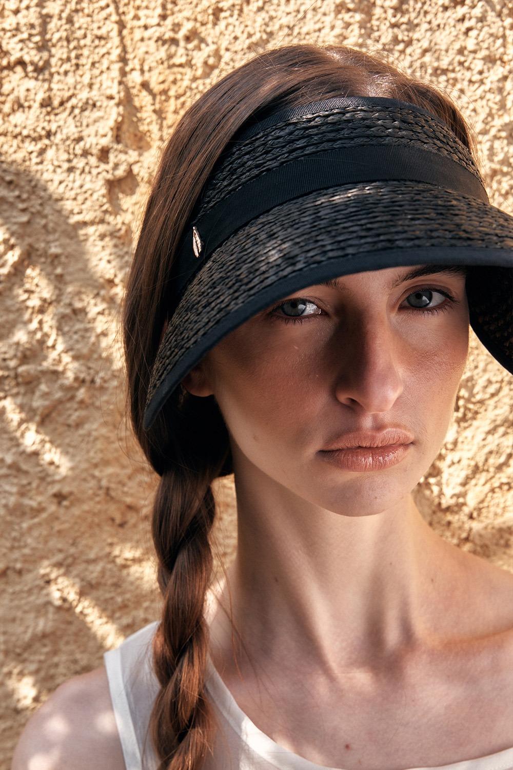 Camelia Sun Visor _ Black