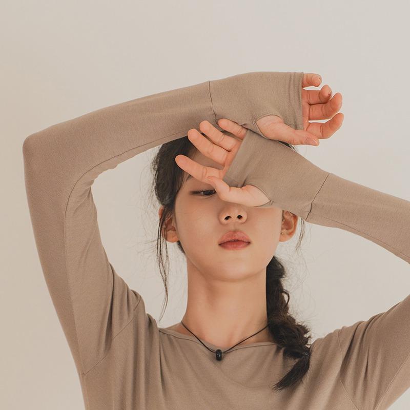 핑거홀 요가 롱슬리브티
