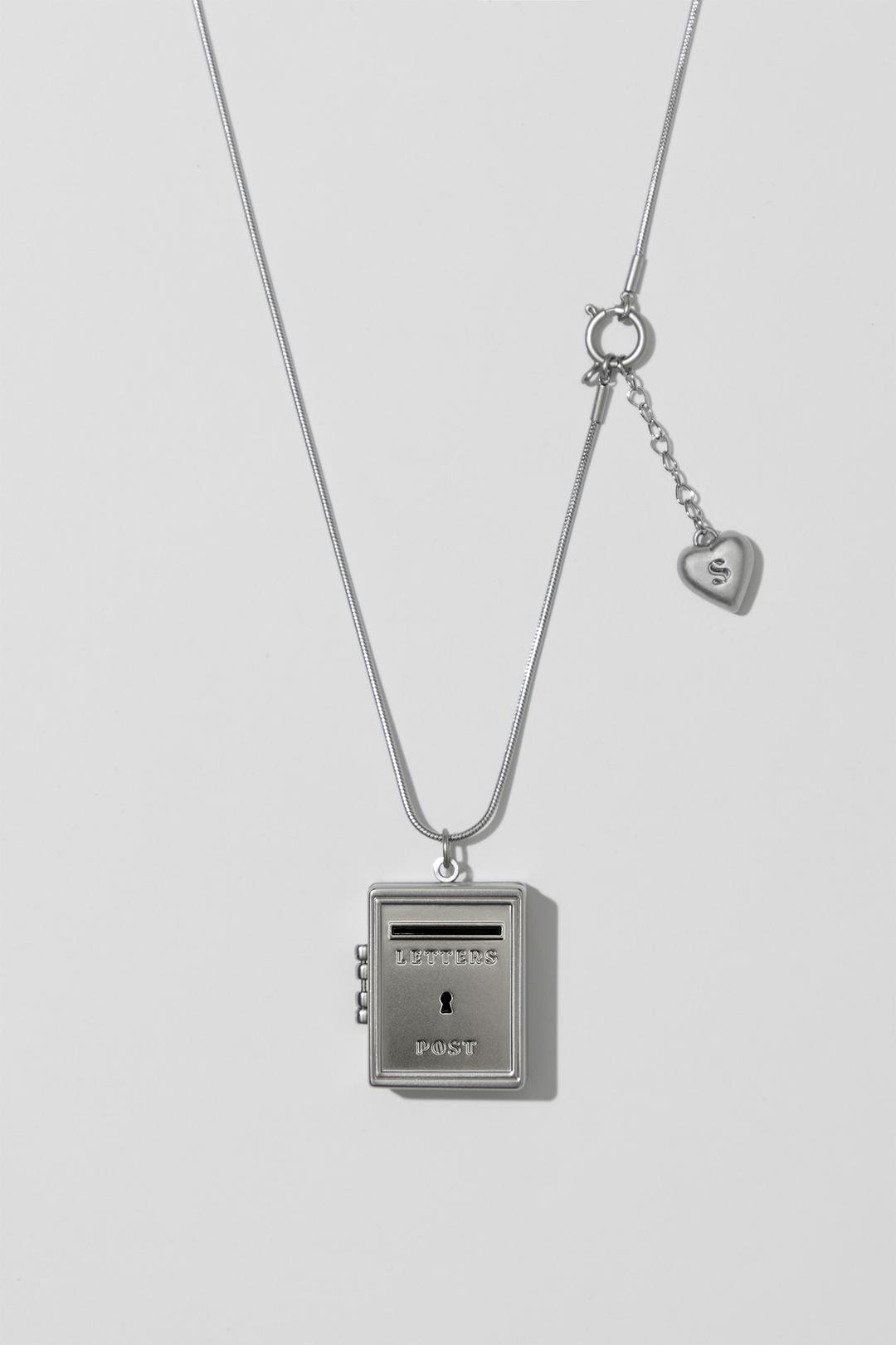 [Holiday Limited] Letter box charm bag · 레터박스 참백 / 실버