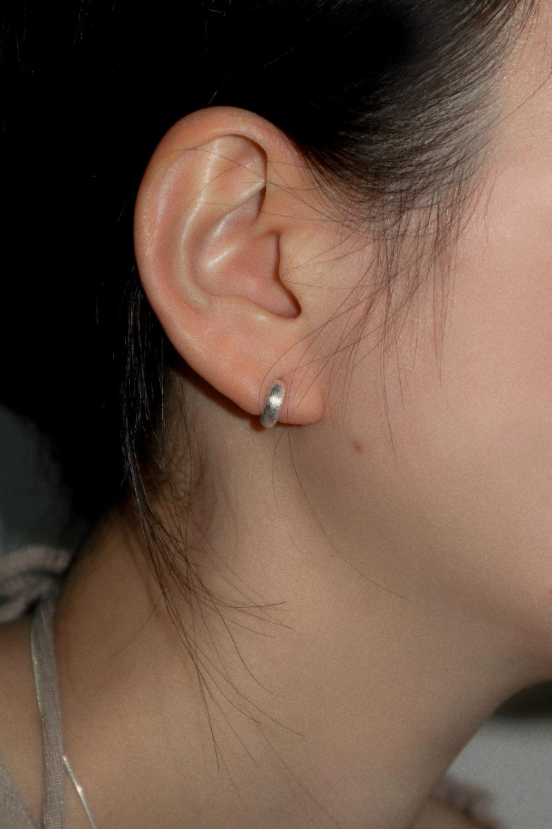 925silver 타이니 무광 미니 원터치 귀걸이 (2 color)