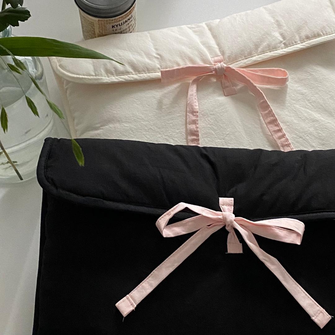Ribbon tie laptop/ipad pouch