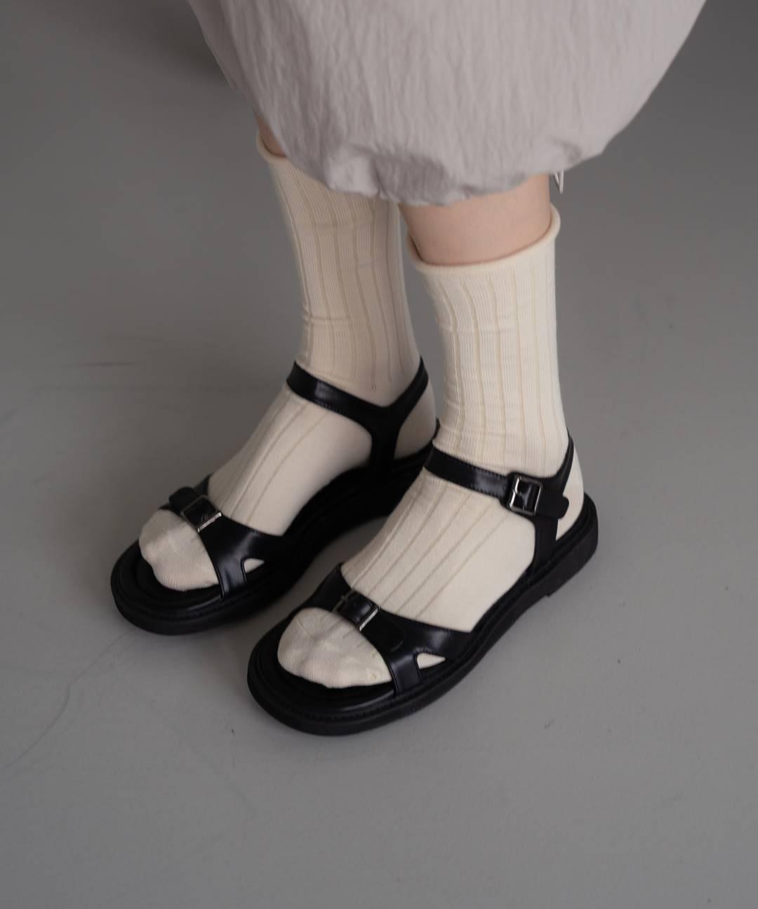 네츄럴플렉스 F23S008 플로리 버클-스트랩 플랫폼 샌들 2CM [2COLOR]