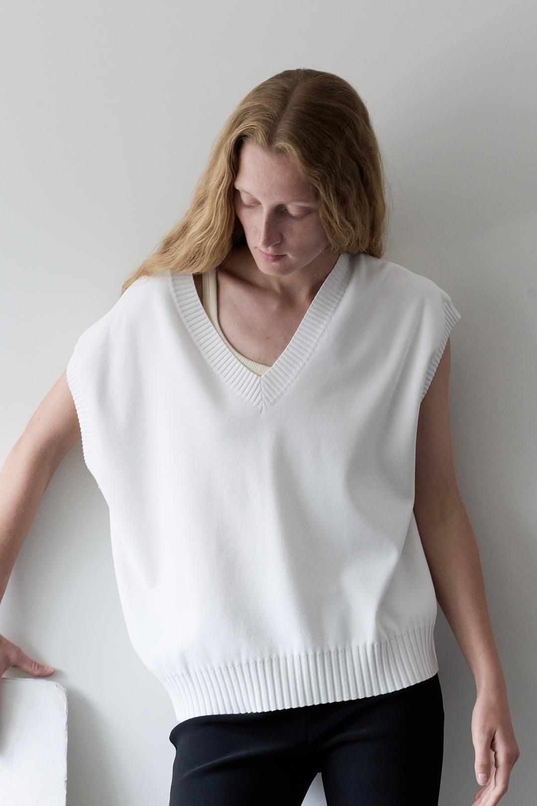[Exclusive] Form vest knit (white)