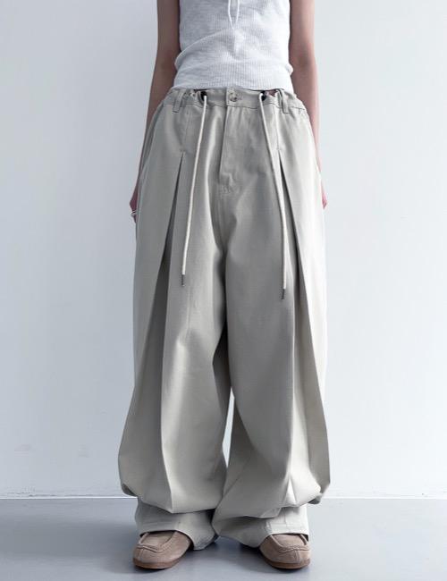 maxi ballon deep pintuck pants / beige
