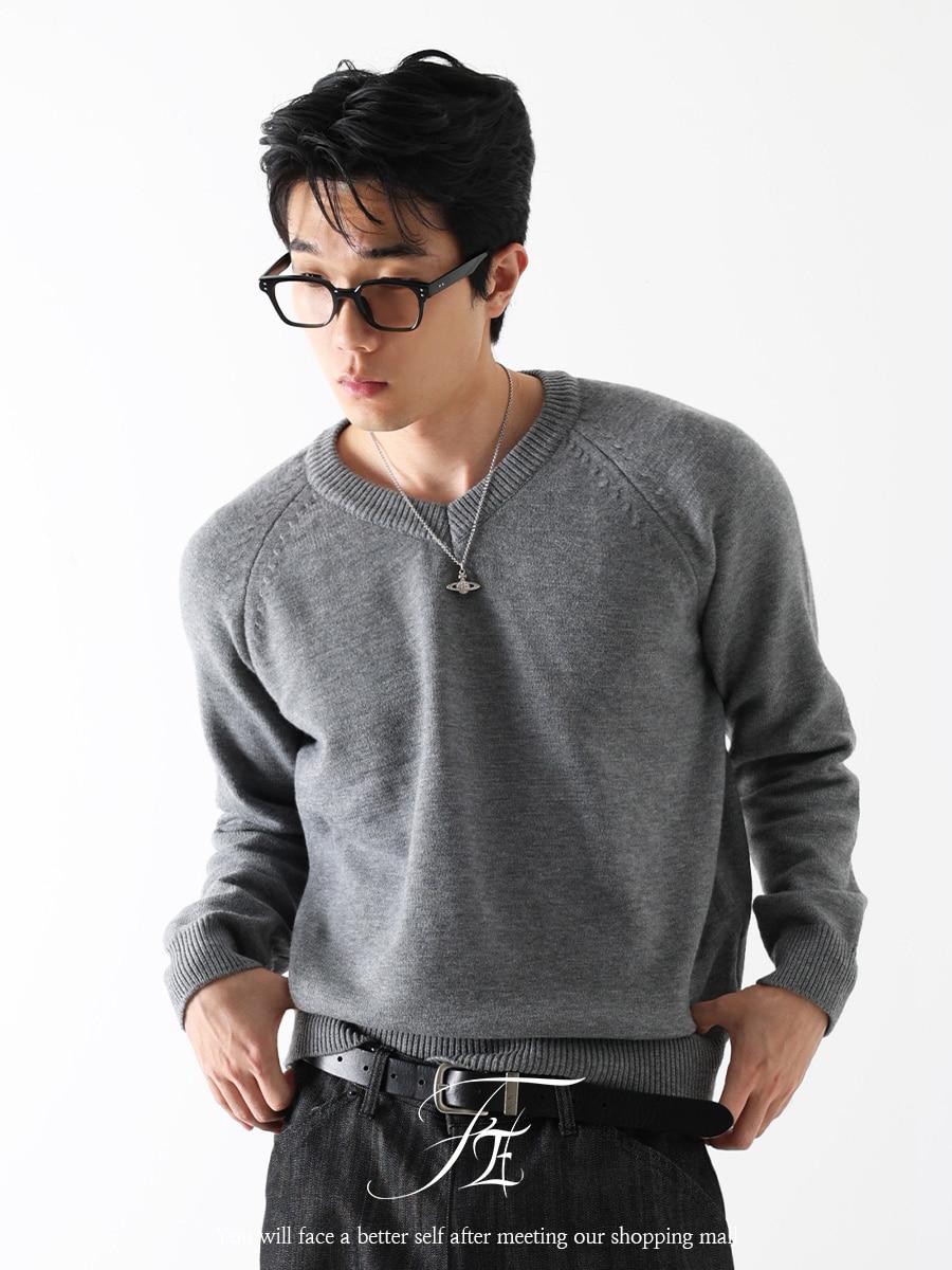 Simple v-neck crop knit