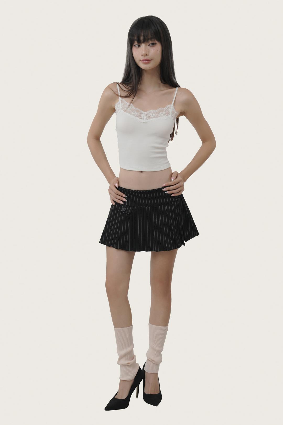 [ Pre-order ] Cream donuts sleeveless, White