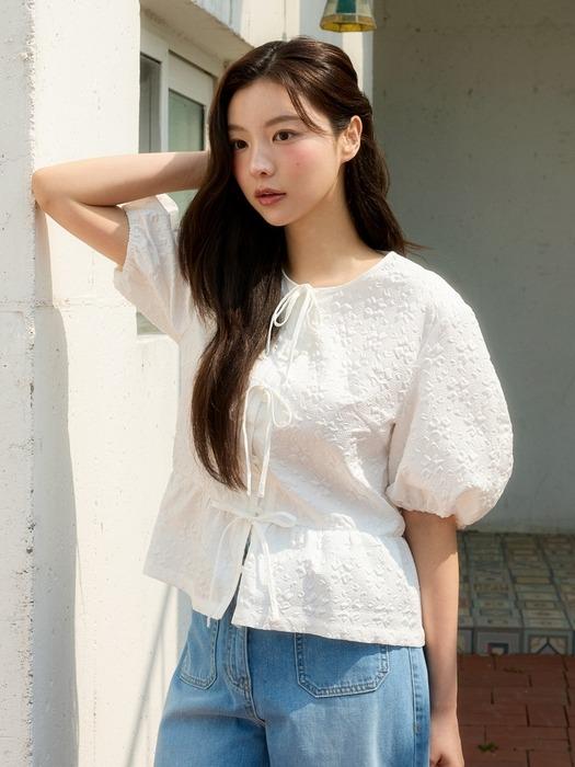 엠보 텍스처 리본 볼륨 소매 블라우스 OW5XB4020
