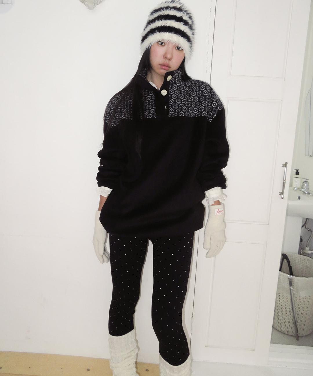 Flower Child Fleece, Black