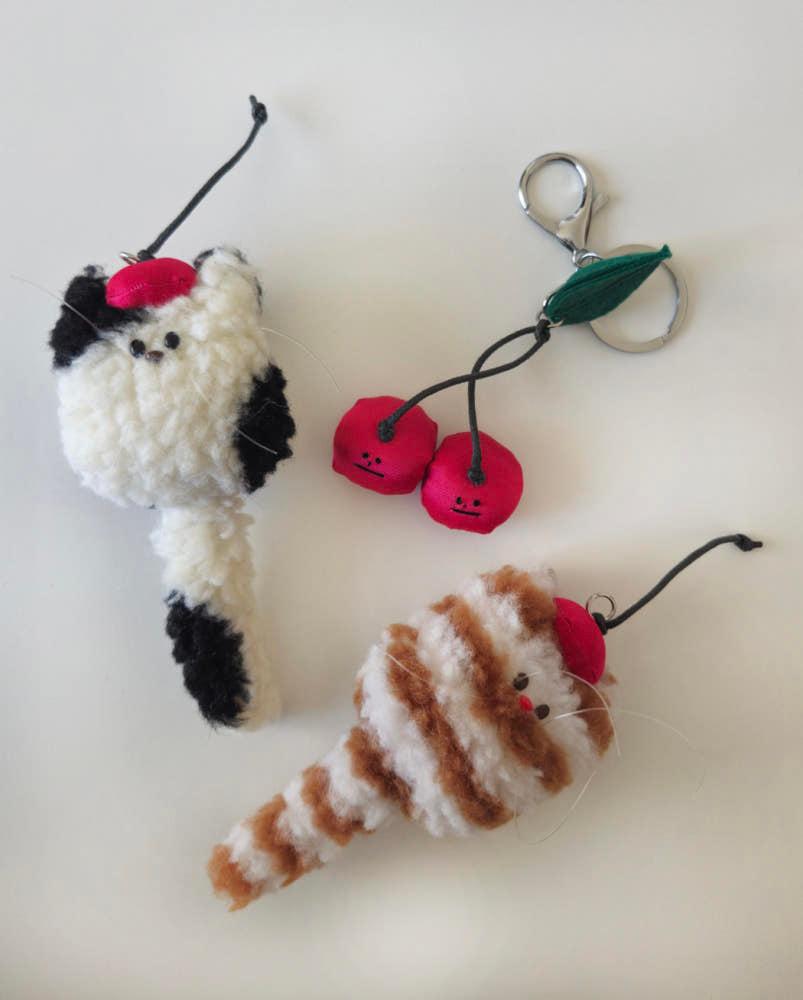 체리 얹은 고냉이 키링