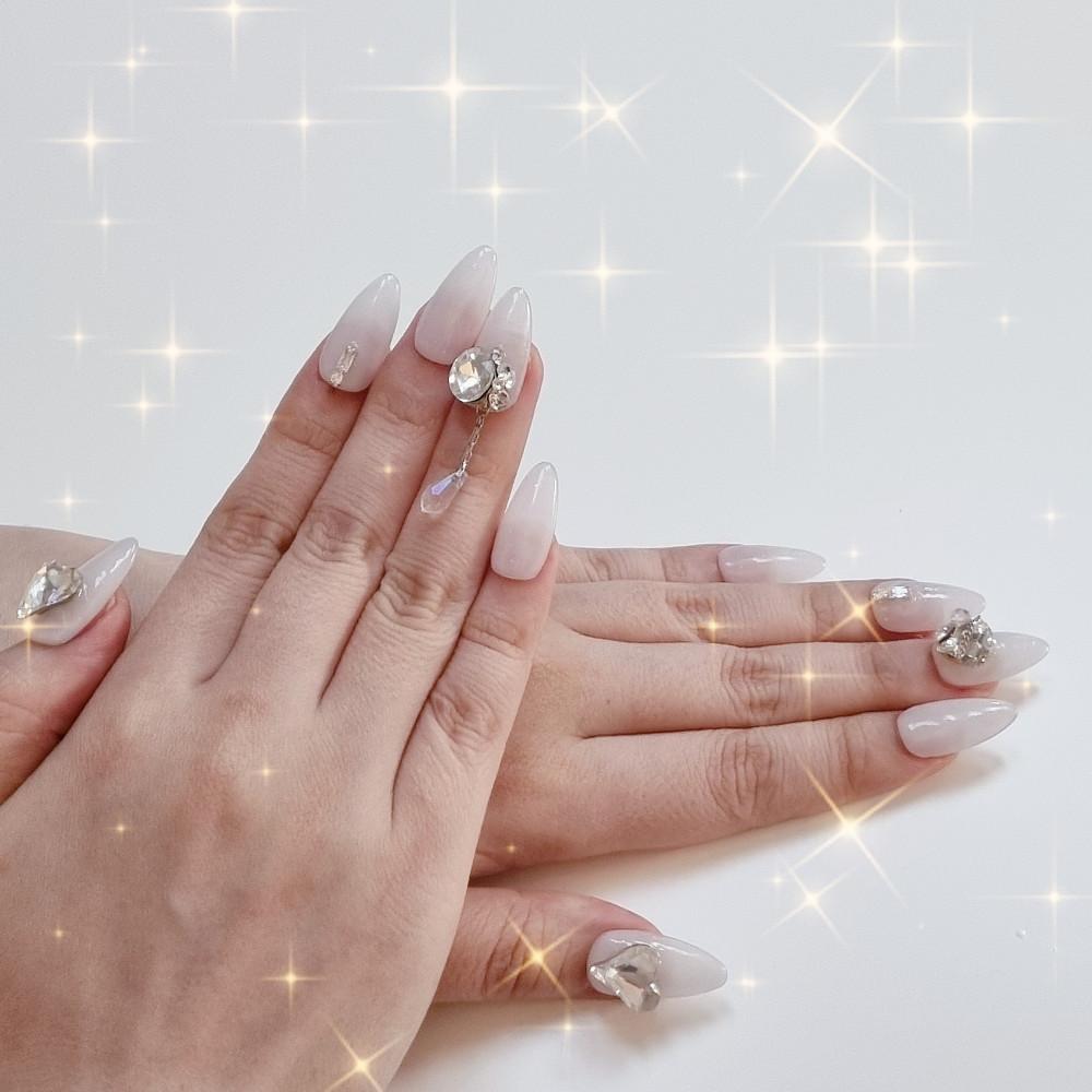 댕글 파츠 화이트 웨딩네일팁 수제네일팁