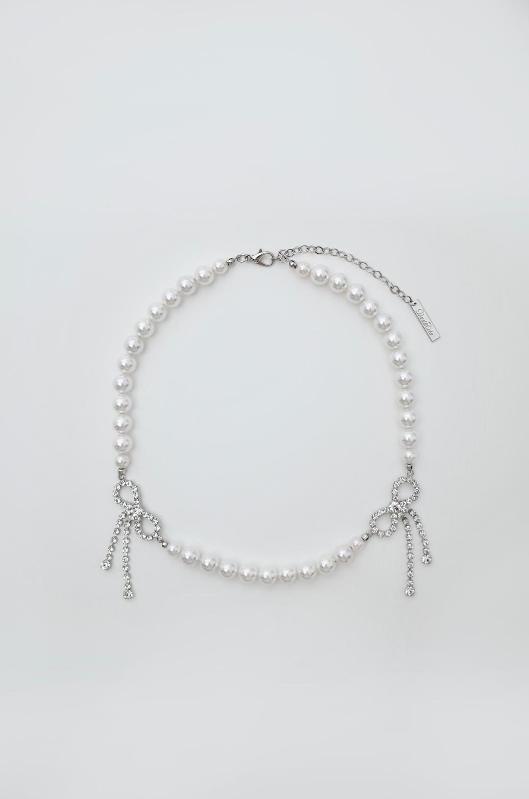 Lady Dada twin bow necklace