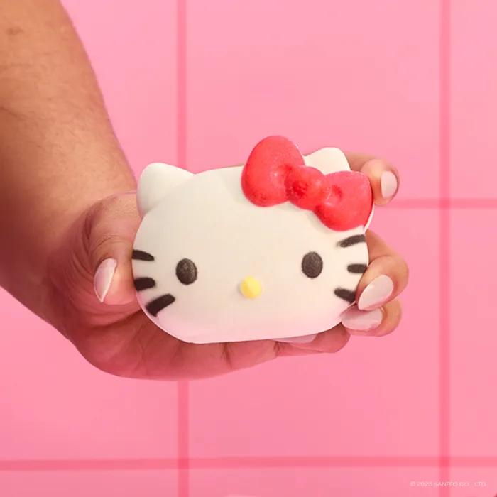 [러쉬 x 헬로키티와 친구들]헬로키티 140g - 배쓰 밤/입욕제