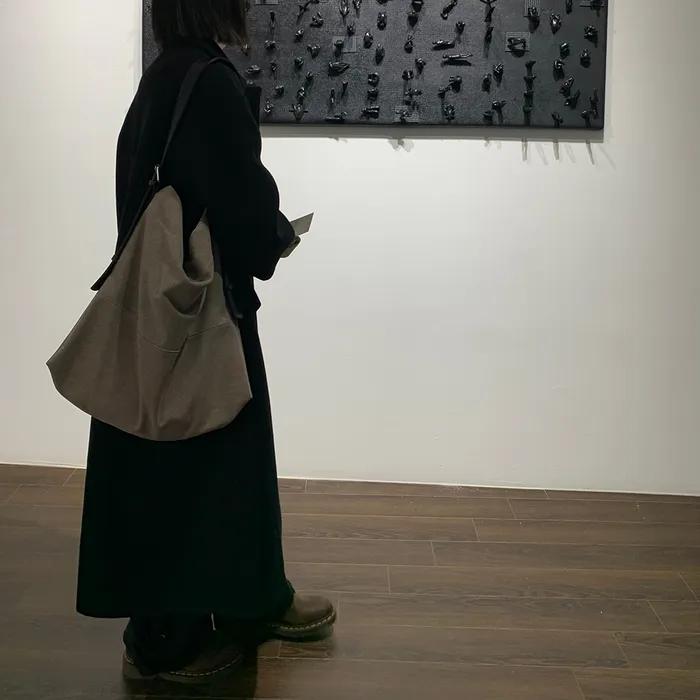 [29CM 단독] [3차 재입고] 벨트 호보백 Belt Bag - Dark Beige