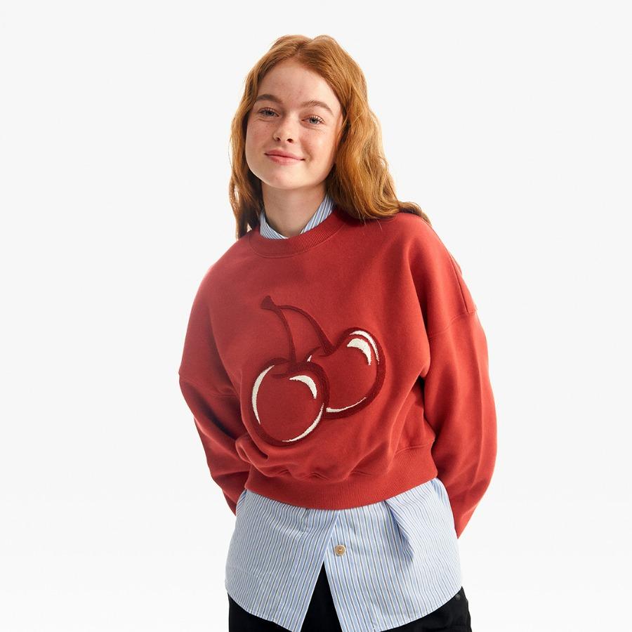 BIG CHERRY CROP SWEATSHIRT [DARK RED]