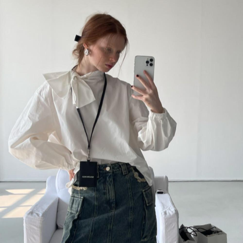 Rockrio Rarelicold 블라우스 화이트 리본 칼라 보우 퍼프 슬리브 셔츠