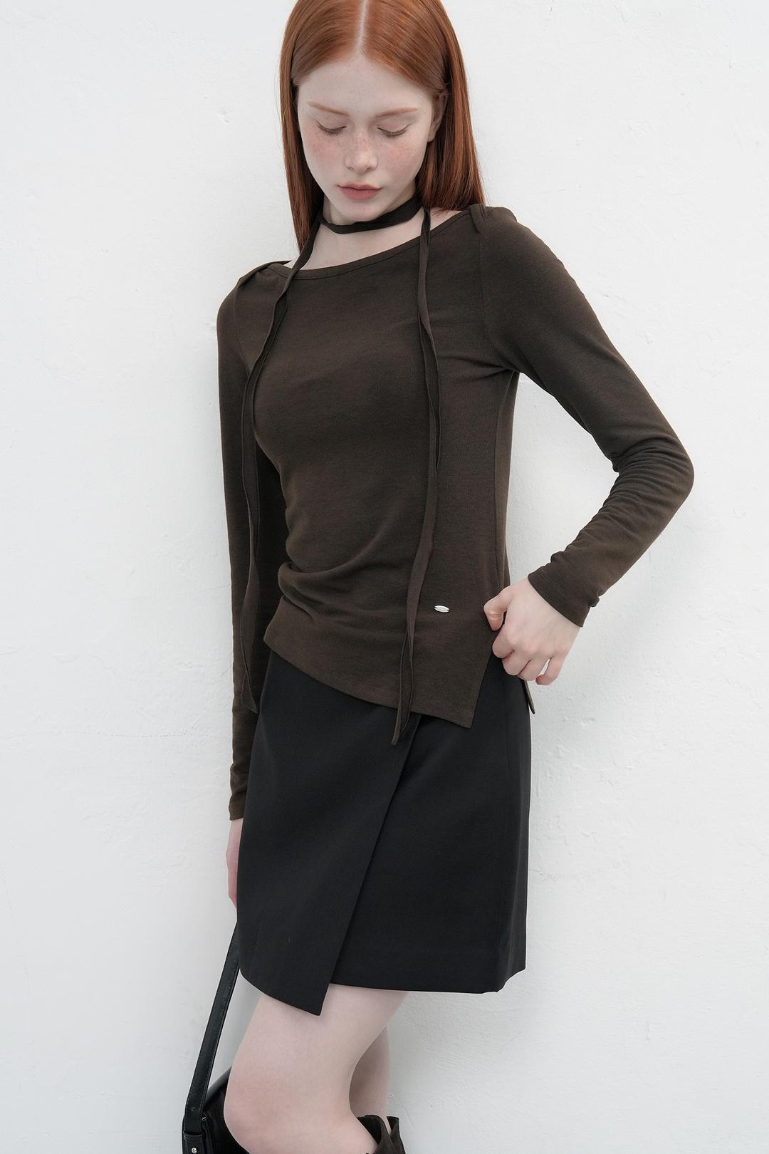 WOMAN 스카프 레이어드 보트넥 셔링 티셔츠 [BROWN]
