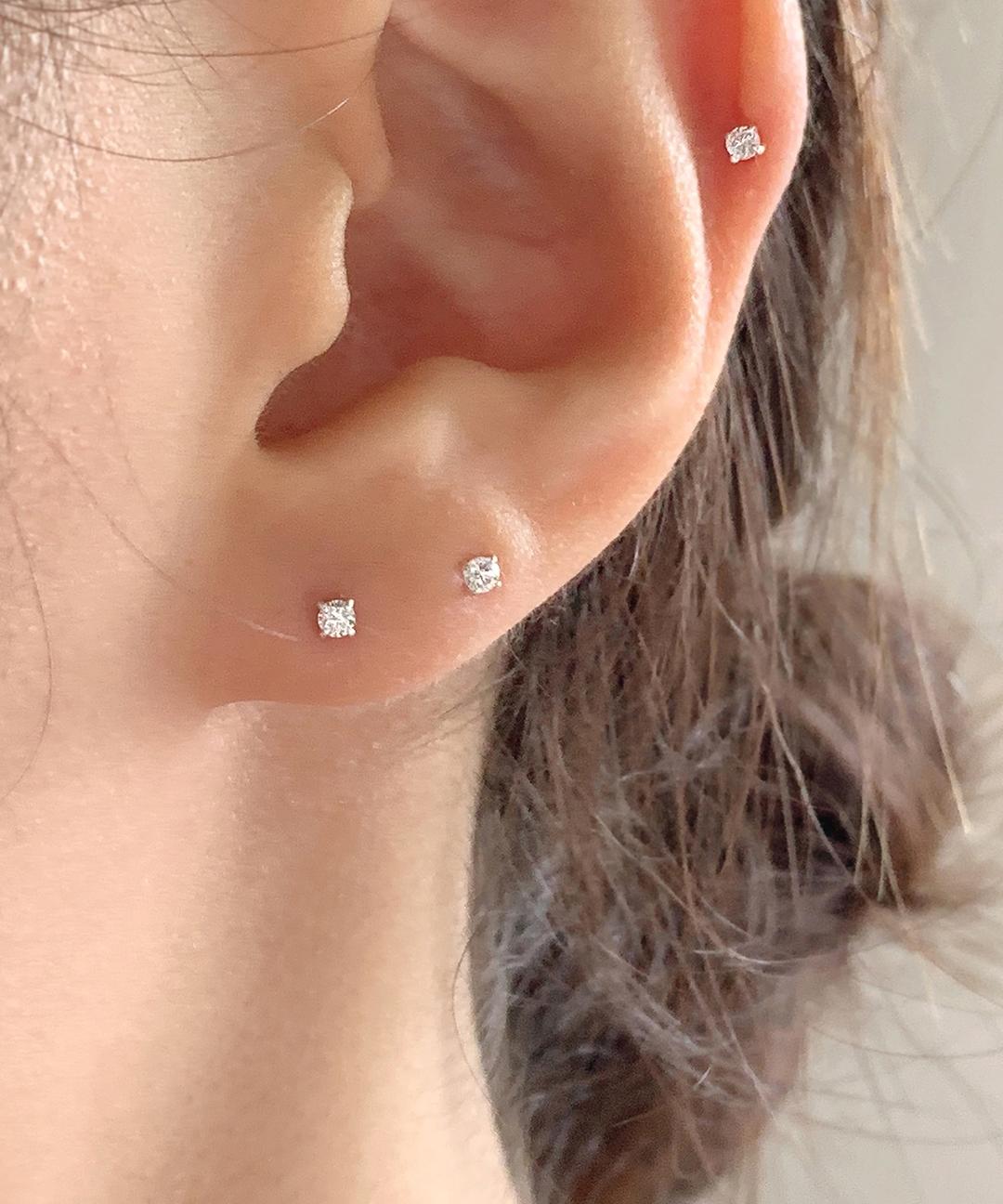 하티드 [silver925] 2mm 큐빅 귀걸이 피어싱