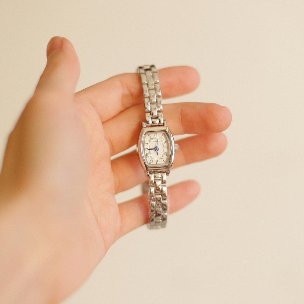 실버 메탈 손목시계