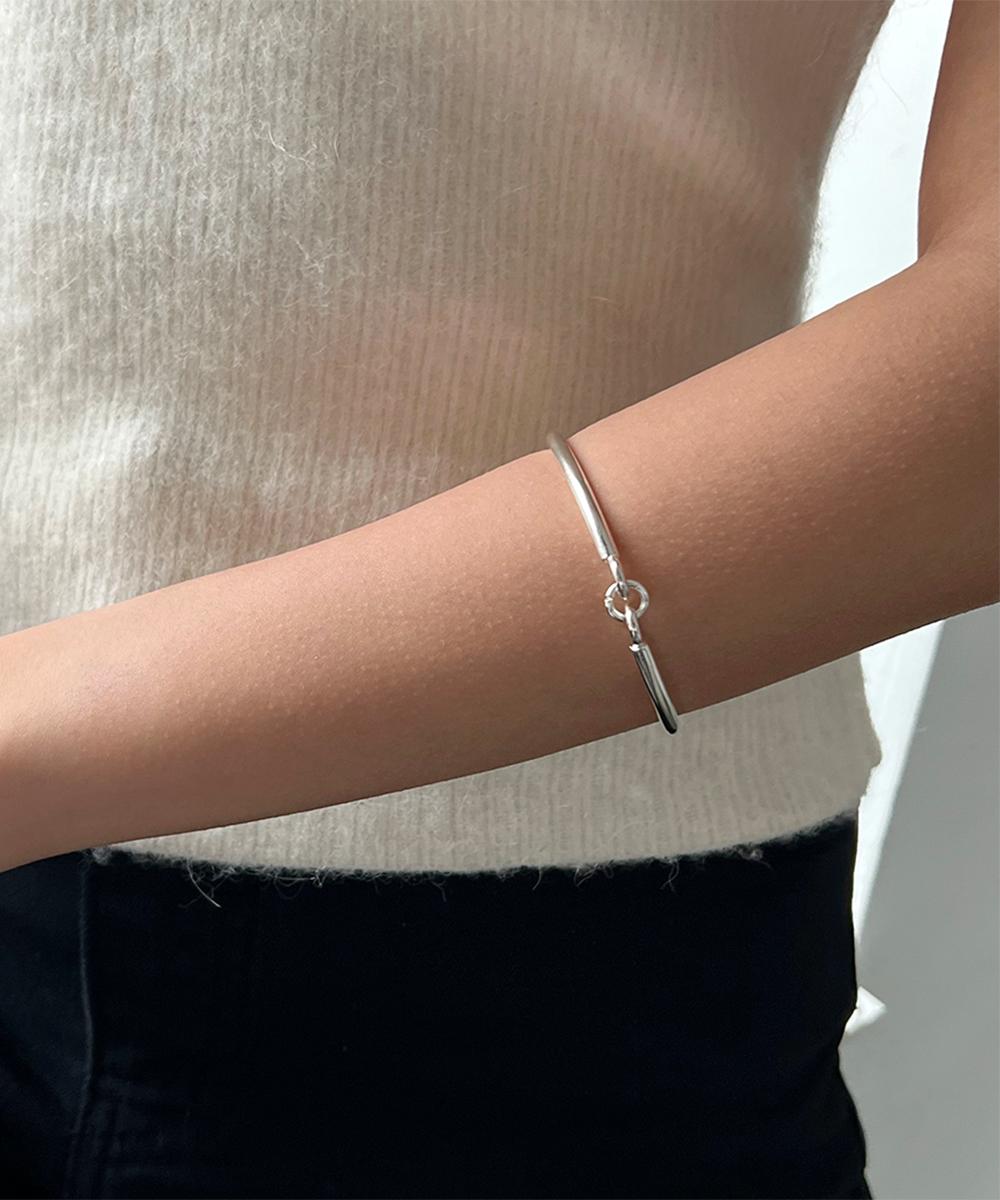 HOOP BRACELET