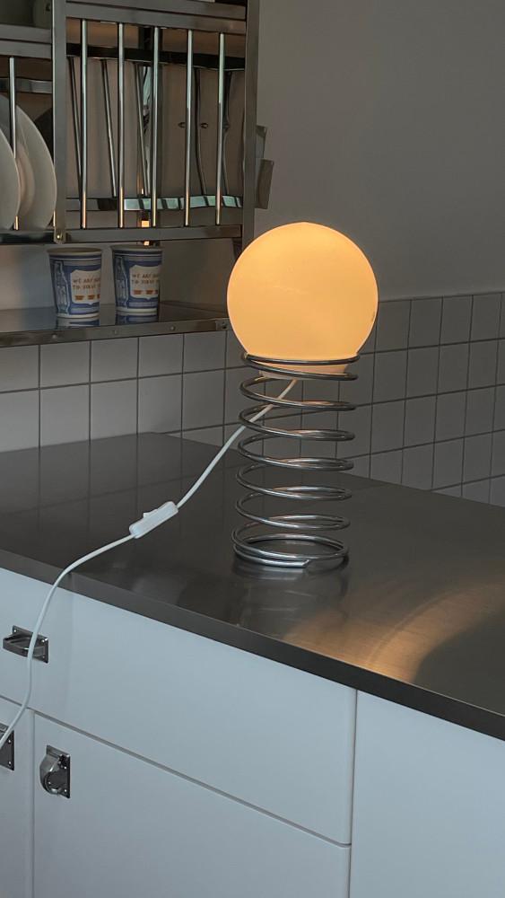 (재입고 특가 ) 이케아 스프링 파도 조명 스탠드 바우하우스조명 미드센츄리