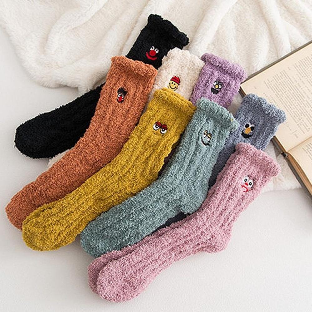 따뜻한 꾸러기 롱 귀여운 수면양말8종[패션 극세사 양털 수족냉증 여성 여자 두꺼운 니트 겨울 캐릭터 수면양말삭스]