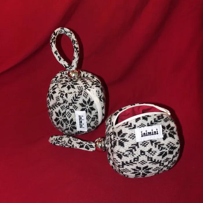 inimini O-rnament pouch_black snowflake