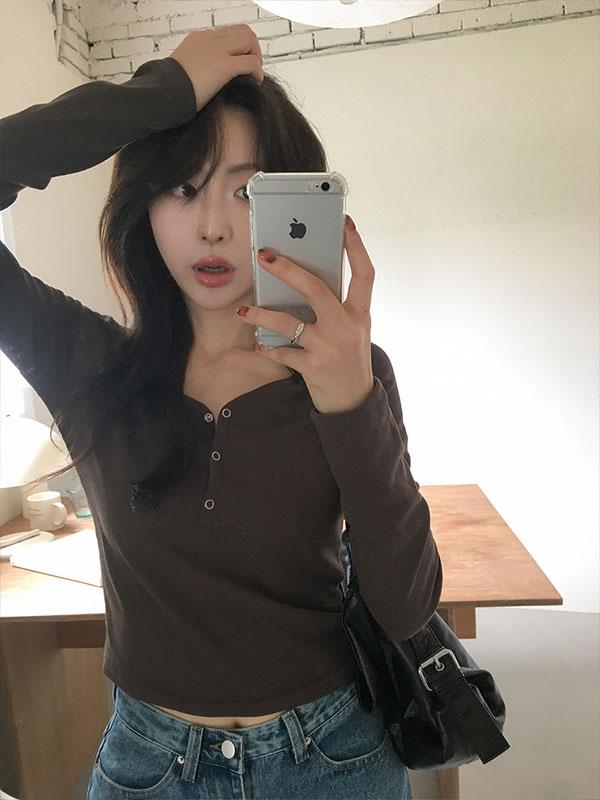 프렌치오브 [🌸컬러추가!/1만장돌파][MADE]프렌즈 반버튼 레이어드 티셔츠 (S/M사이즈ver)(9color)