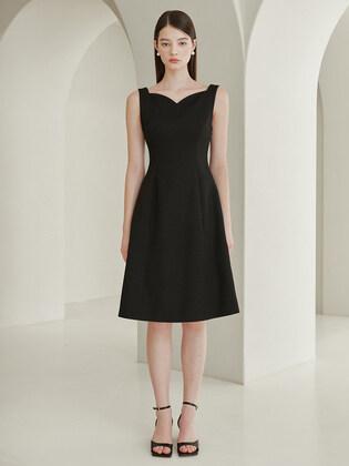 Back Ribbon Dress