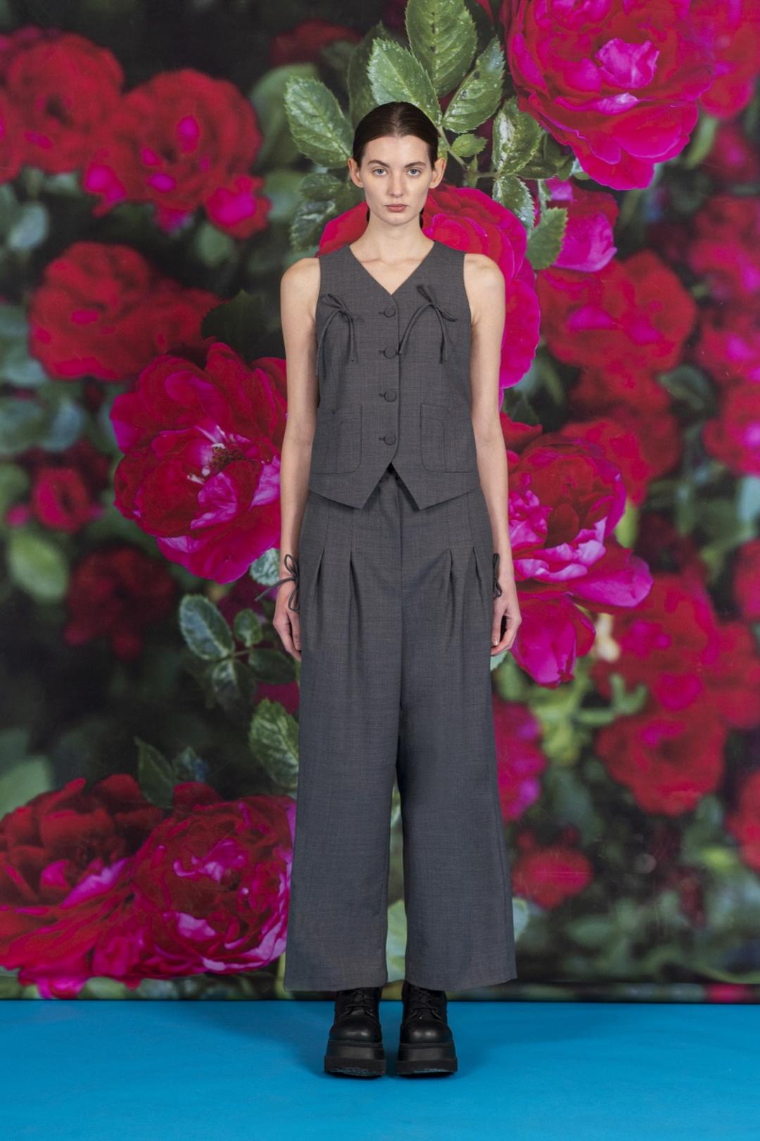 리본 디테일 울 그레이 와이드 팬츠