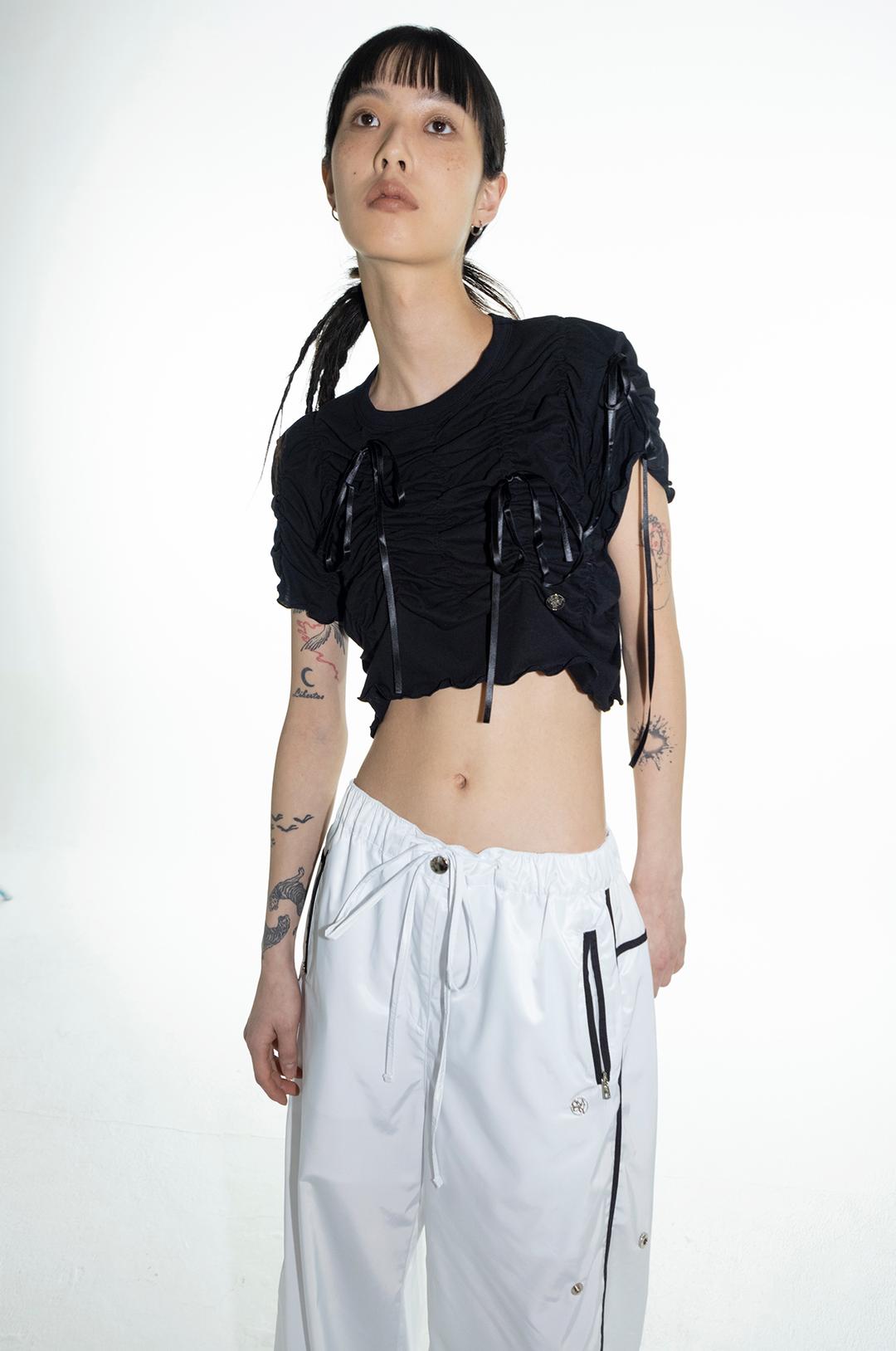 G_RIBBON SHIRRING TOP / BLACK