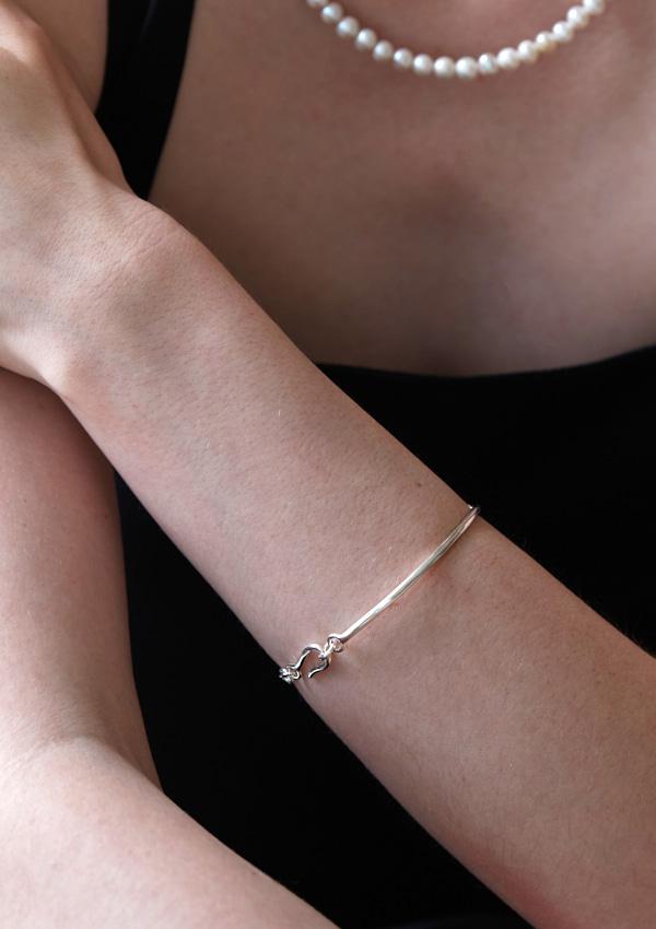 Skin bangle