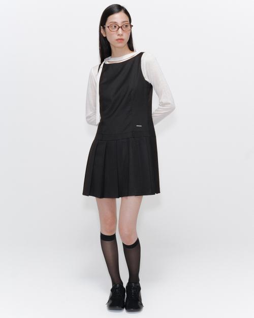 Pleats one piece BLACK