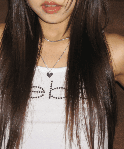 Flat heart symbol necklace