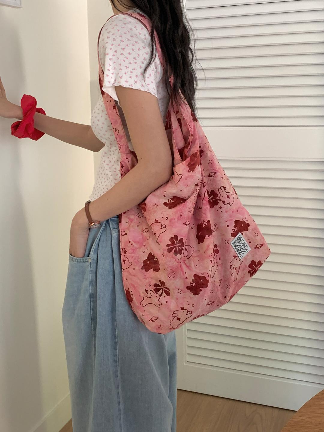 Bunny Clover - Cherry Kiss Totebag