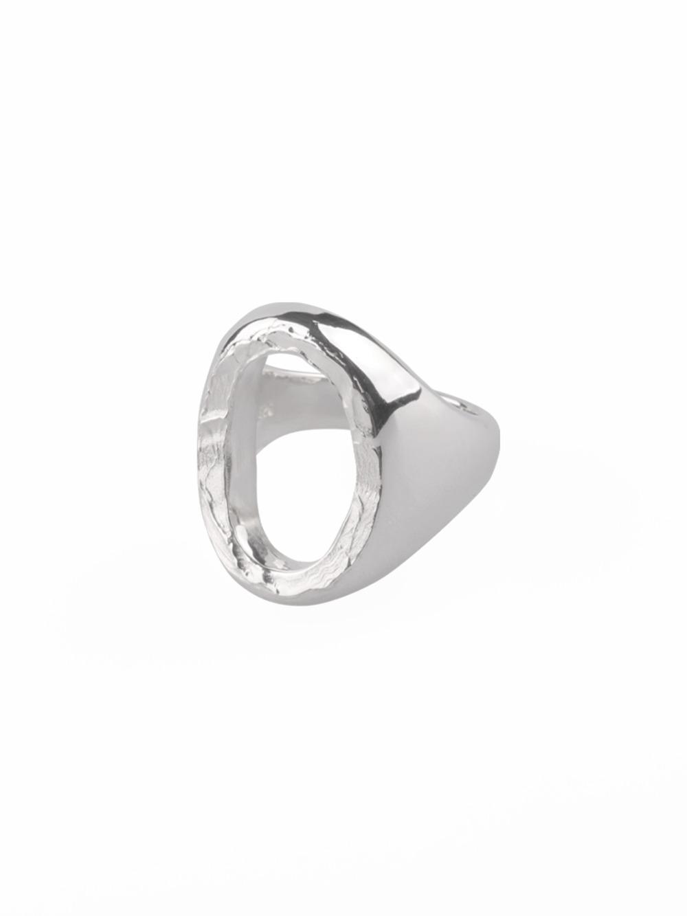 Oval-textured ring_ R27