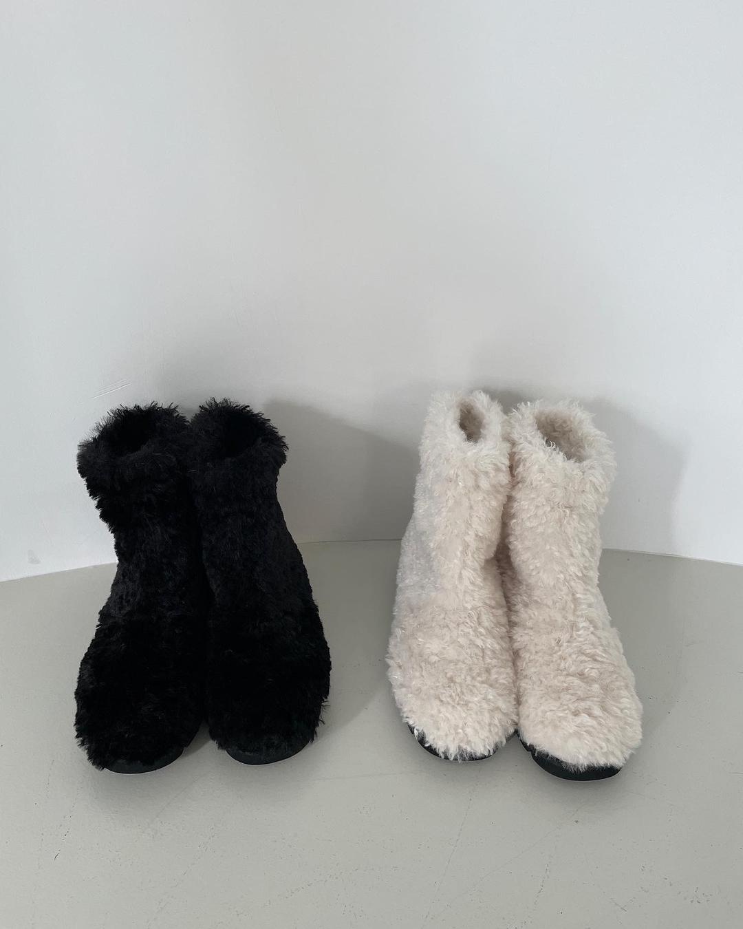 [SALE] May fur boots (정가 47,000원) (교환/환불 불가)
