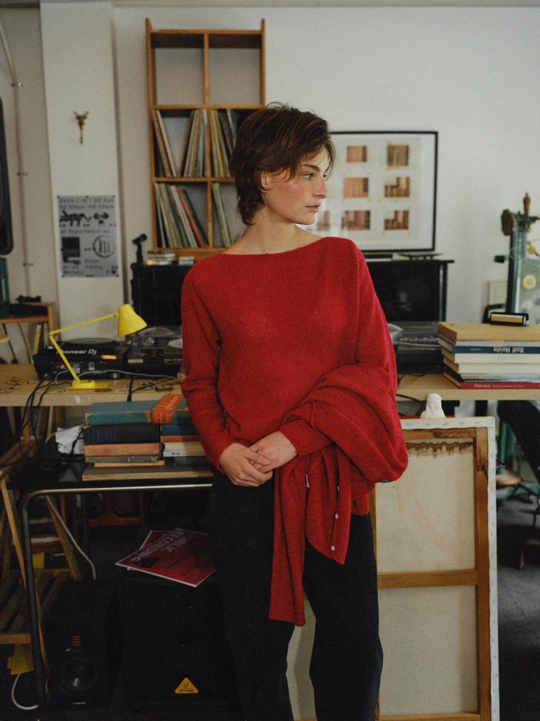 Boat neck knitwear (red)