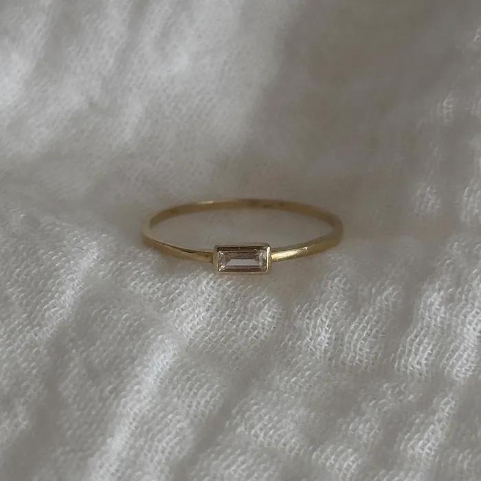 14k Mini baguette ring